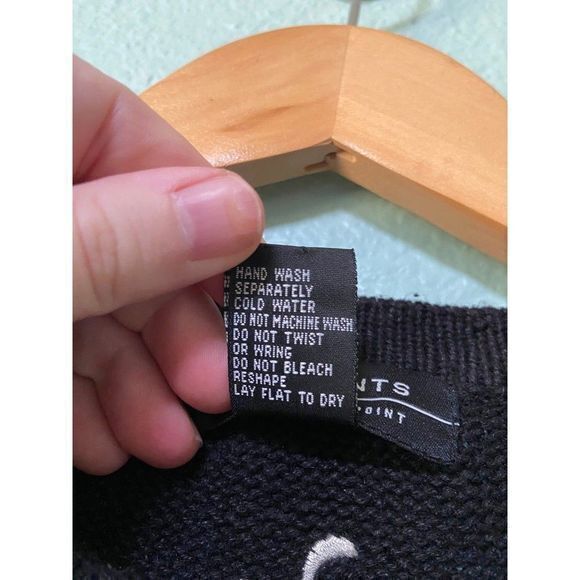 Vintage Women's Holiday Christmas Reindeer‎ and Snowflake Black Sweater Small - Picture 10 of 11